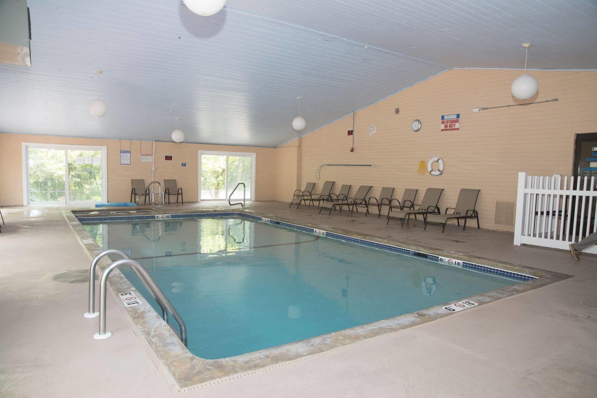 Hampton Falls Inn Екстер'єр фото
