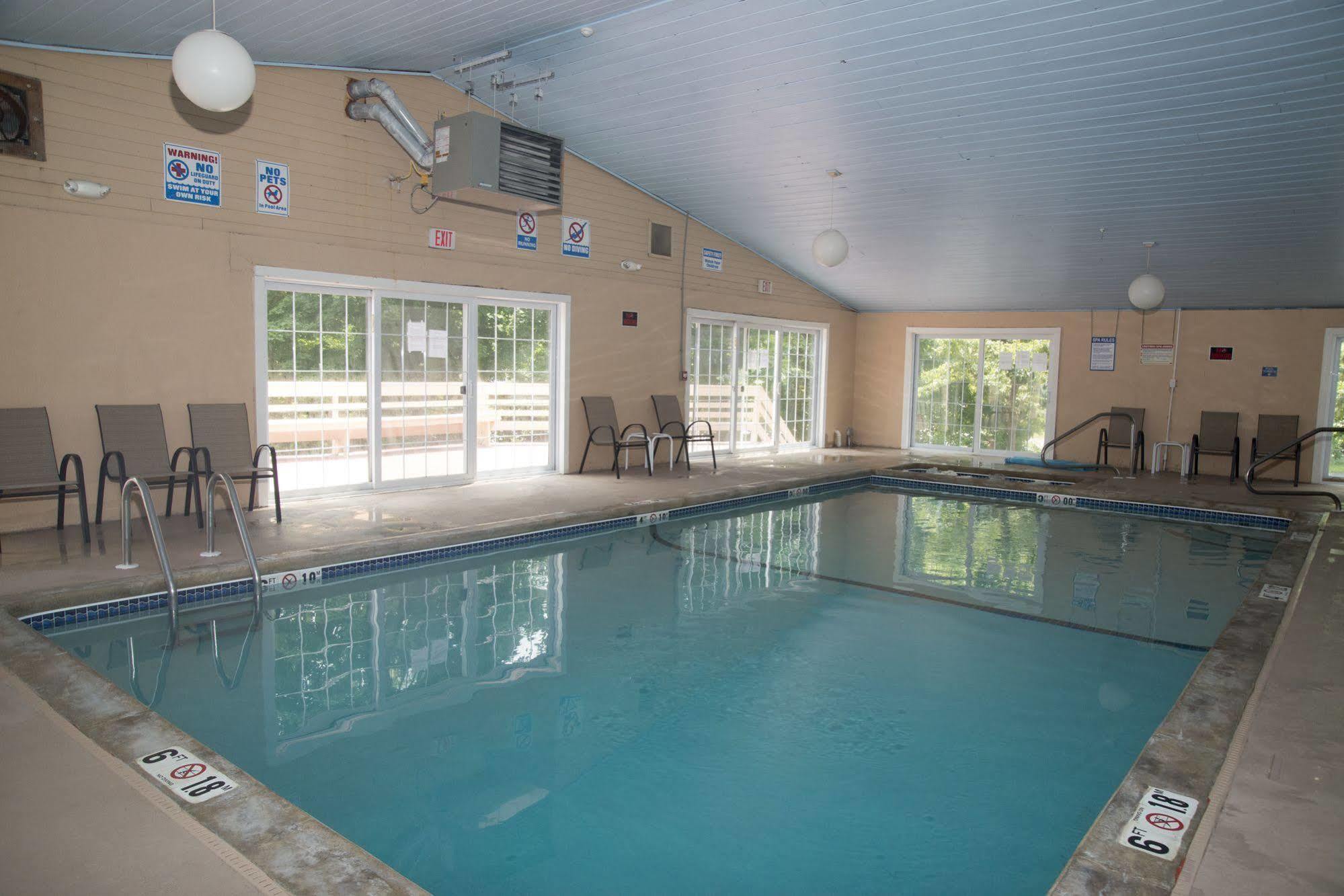 Hampton Falls Inn Екстер'єр фото